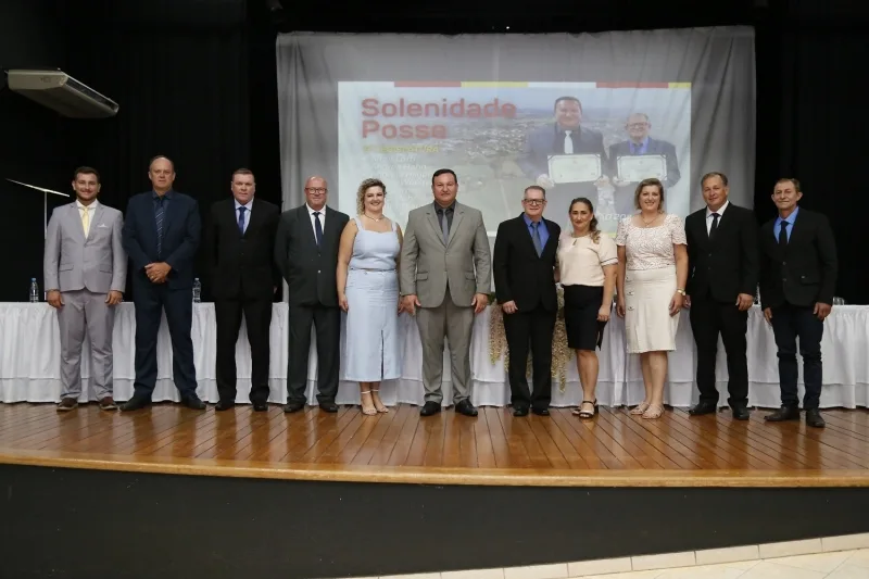 Prefeito Laerton Weber, vice Alex Graunke e vereadores são empossados em Mercedes