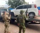 PF e BPFRON apreendem Uno com 840 kg de drogas em Altônia