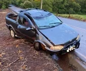 Picape capota entre Mercedes e Porto Mendes