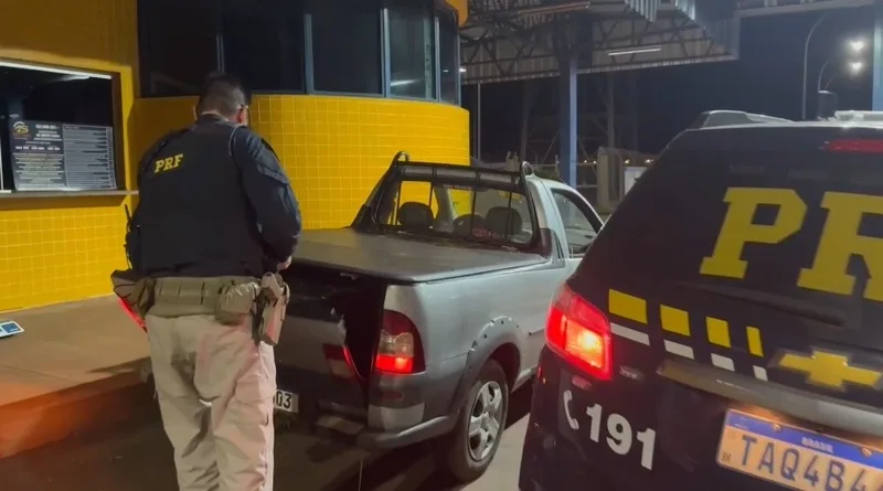 PRF apreende mais de 300 kg de maconha em Guaíra