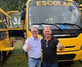 Mercedes recebe novo ônibus escolar para melhorar o transporte de alunos