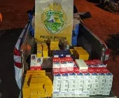Dupla é presa com carro roubado, carga de celulares e arma em Guaíra