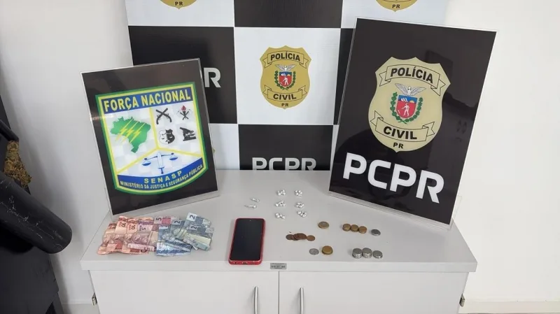 Polícia fecha ponto de tráfico e prende mulher em Guaíra