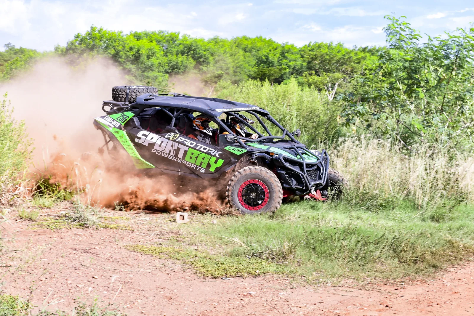 Com mais de 300 veículos, 31º Rally Transparaná começa em Guaíra