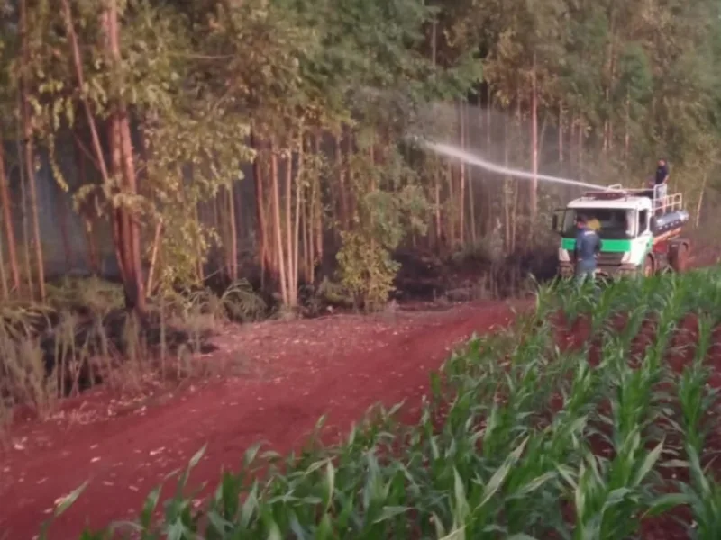 Incêndio no interior de Mercedes mobiliza caminhão-pipa da Prefeitura