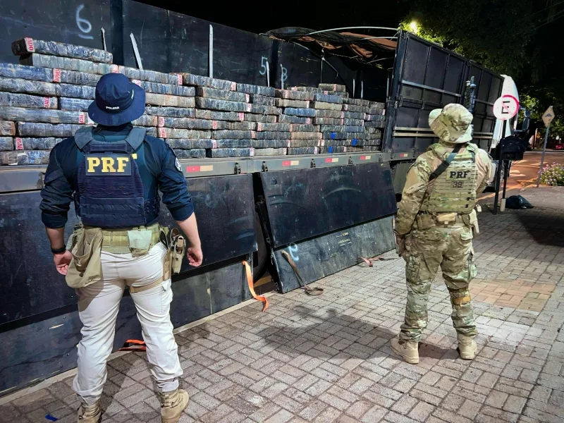 PRF apreende mais de 1,6 tonelada de maconha em Toledo