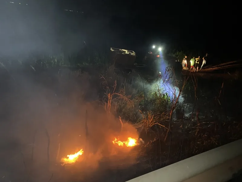 Incêndio na BR-163 mobiliza Bombeiros e PRF entre Mercedes e Marechal Rondon