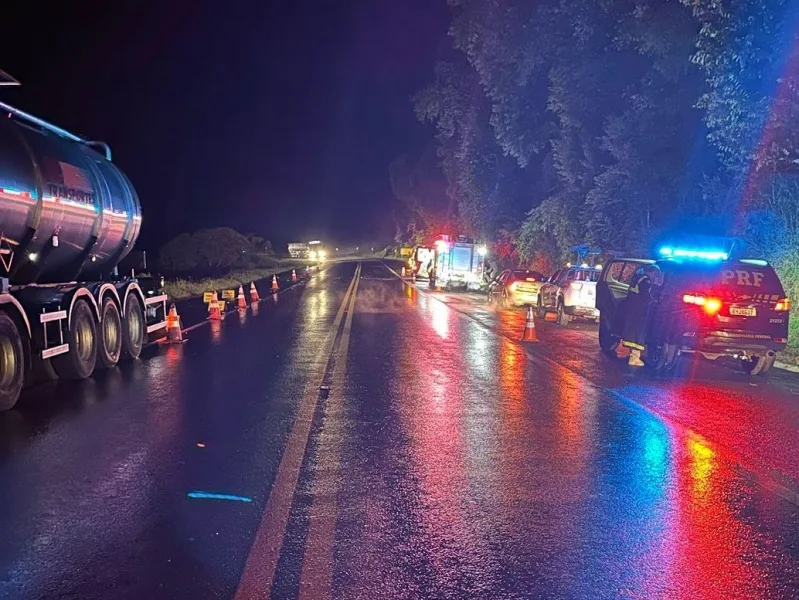 Grave acidente na BR-277 deixa seis pessoas feridas