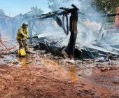 Incêndio destrói galpão de madeira no interior de Marechal Rondon