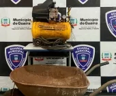 Mulher é detida por furto de cariola e compressor de ar, em Guaíra