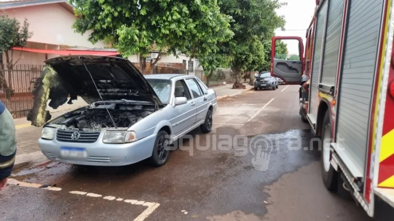 Carro pega fogo horas após sair da oficina, em Marechal Rondon