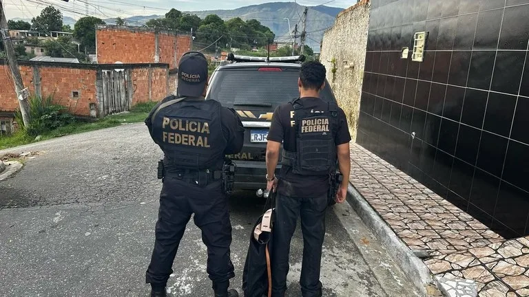 Com apoio da PF de Guaíra, homem é preso no RJ com conteúdo sexual infantil