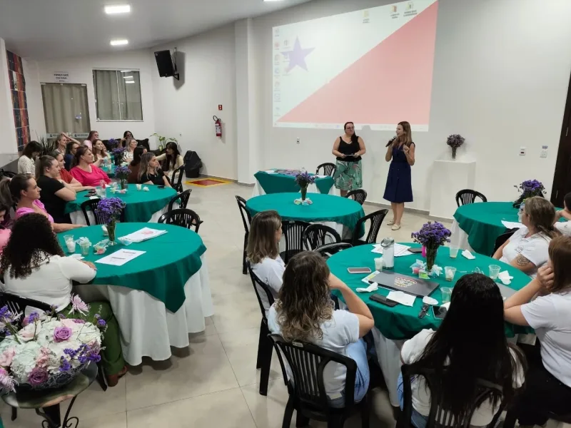 Seminário marca encerramento de curso voltado à alfabetização na Educação Infantil de Mercedes