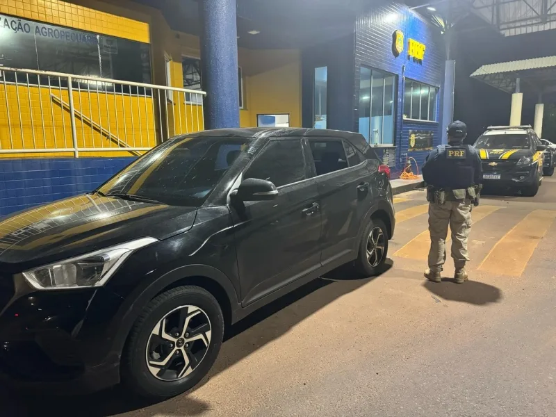 Carro roubado em SP é recuperado pela PRF em Guaíra