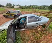 PRF apreende carga de cigarro em carro após fuga em Iporã