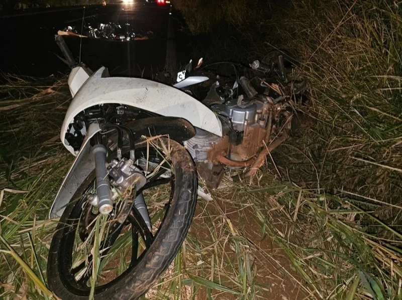 Mulher morre e jovem fica gravemente ferido em acidente em Toledo