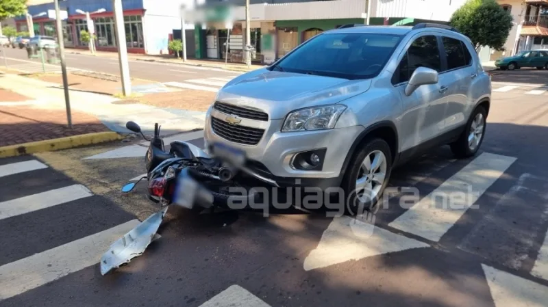Mulher fica gravemente ferida após acidente no centro de Marechal Rondon