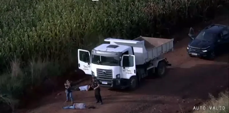Com caminhão furtado, homem reage a prisão e é baleado pela polícia em Toledo