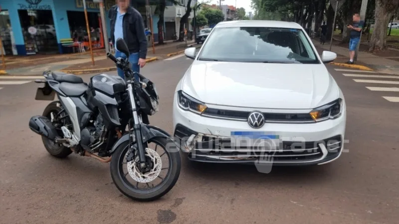 Acidente no centro de Marechal Rondon deixa motociclista ferido
