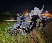 Carro parte ao meio e jovem morre em violenta batida em Toledo