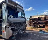 Grave acidente com ônibus e caminhão mobiliza ambulâncias e helicóptero do SAMU em Maripá