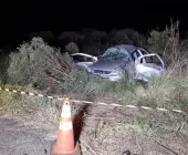 Duas mulheres morrem e criança fica gravemente ferida após carro capotar no PR