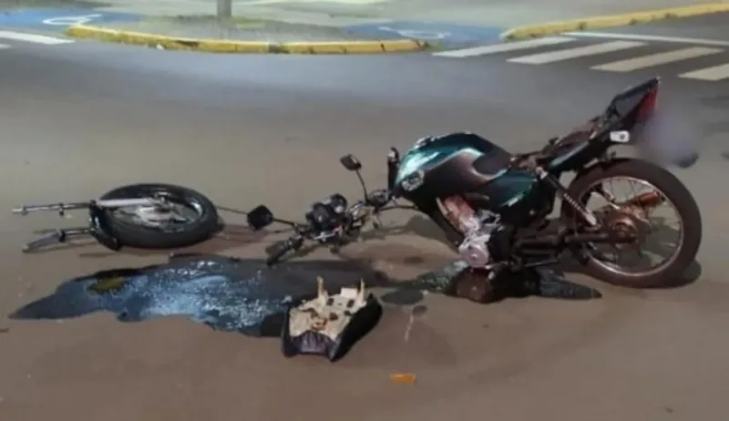 Moto tem roda arrancada e duas pessoas ficam feridas em acidente, em Marechal Rondon