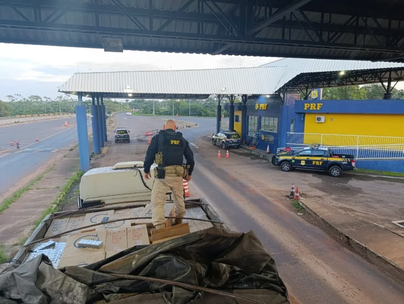 Motorista é preso com carreta bitrem carregada de cigarros em Guaíra