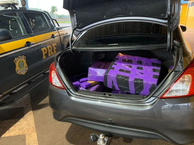 PRF detém homem com carro carregado de drogas em Guaíra