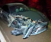 Porsche fica destruído após acidente entre Toledo e Assis