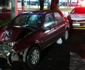 Condutor embriagado colide carro contra árvore e vai parar na cadeia em Marechal Rondon