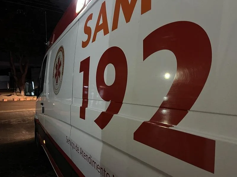Homem é ferido com golpe de canivete no pescoço enquanto caminhava em Marechal Rondon