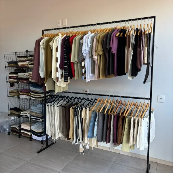 Com roupas à partir de R$ 20, Bazar da Fábrica acontece nesta sexta e sábado em Mercedes