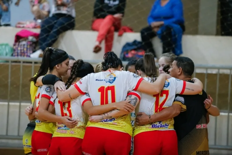 Mercedes se despede da Copa Amop no feminino e decide vaga no masculino hoje