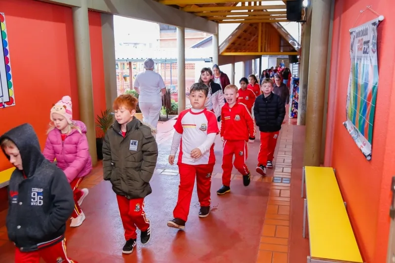 750 estudantes voltam às aulas em Mercedes após o recesso escolar