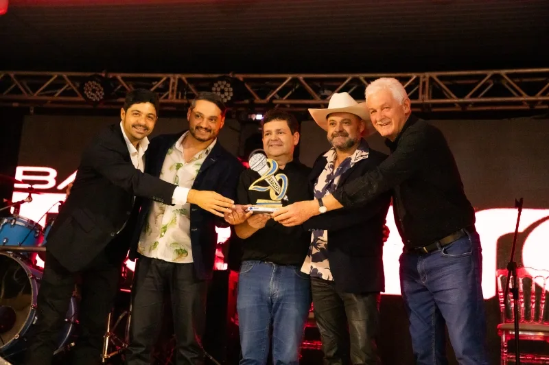 Artistas de Guaíra garantem vaga na final após grandes apresentações no Fermop