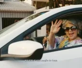 Moradora de Guaíra recebe carro 0km de campanha do Sicredi