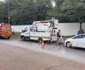 Condutora tem mal-estar e colide em veículo estacionado, em Marechal Rondon