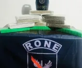 RONE prende homem com drogas após abordagem em campo de futebol em Toledo