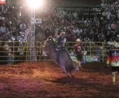 Abertura do rodeio da Expo Rondon 2025 é adiada para sexta-feira devido a chuva