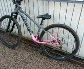 Adolescente fica em estado gravíssimo ao ser atropelada por caminhonete em Toledo