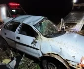 Carro capota em tentativa de fuga da PM em Nova Santa Rosa