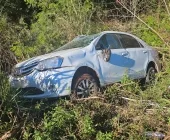 Carro capota e atinge motocicleta na BR-163 em Toledo