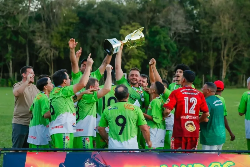 Clube Mártir/Móveis Biolar conquista a Copa MCR Amidos em Mercedes