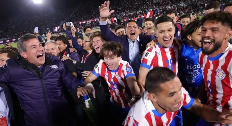 Presidente do Paraguai decreta feriado após classificação da seleção à Copa do Mundo