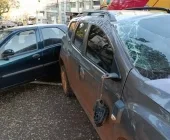 Duster capota após colisão em Toledo e mulher fica ferida