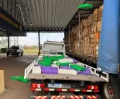 PRF apreende quase 3 toneladas de maconha em carga de papelão em Francisco Alves