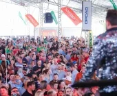 Milhares de pessoas prestigiam a Festa de 33 anos de Mercedes, considerada uma das maiores já realizadas