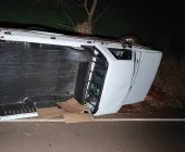 F-1000 tomba e Montana invade pátio após colisão frontal na PR-491, em Marechal