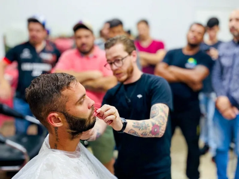 Prefeitura de Guaíra conclui curso básico de corte de cabelo e design de barba masculino
